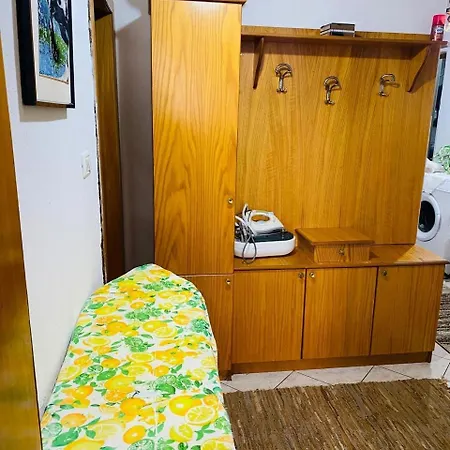 Hida Guest House Гирокастра Экстерьер фото